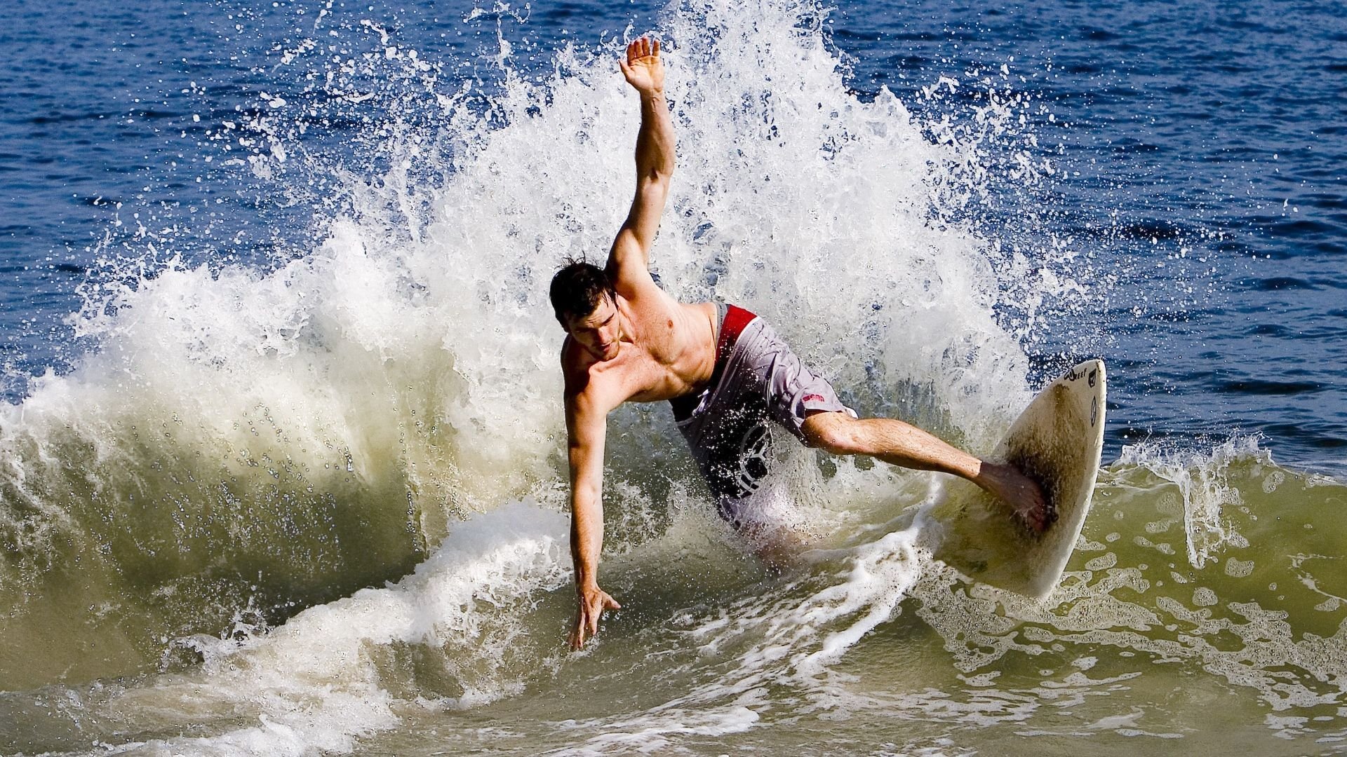 开云备用-中国选手邓雅文在巴黎奥运会资格系列赛上海站小轮车自由式女子公园赛决赛中表现出色。
