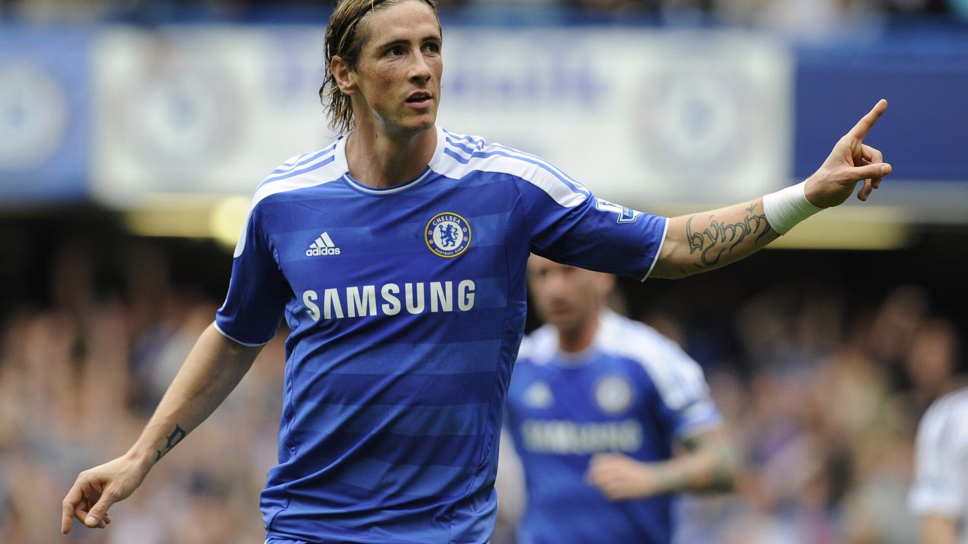 史上最精彩的“妙传”瞬间:斯托亚科维奇在快攻中送出助攻绝杀!