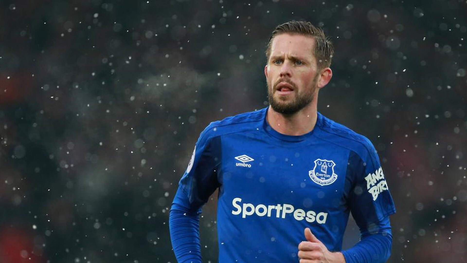 坎特加盟切尔西，中场核心地位稳固，坎特在切尔西是什么位置